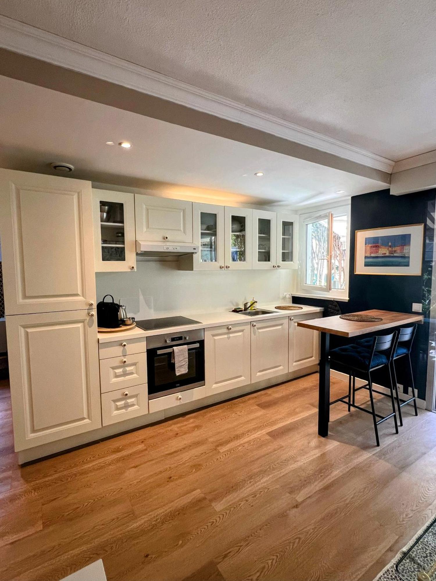 Superbe Appartement Avec Terrasse Jardin Et Parking Prive Saint-Tropez Zewnętrze zdjęcie