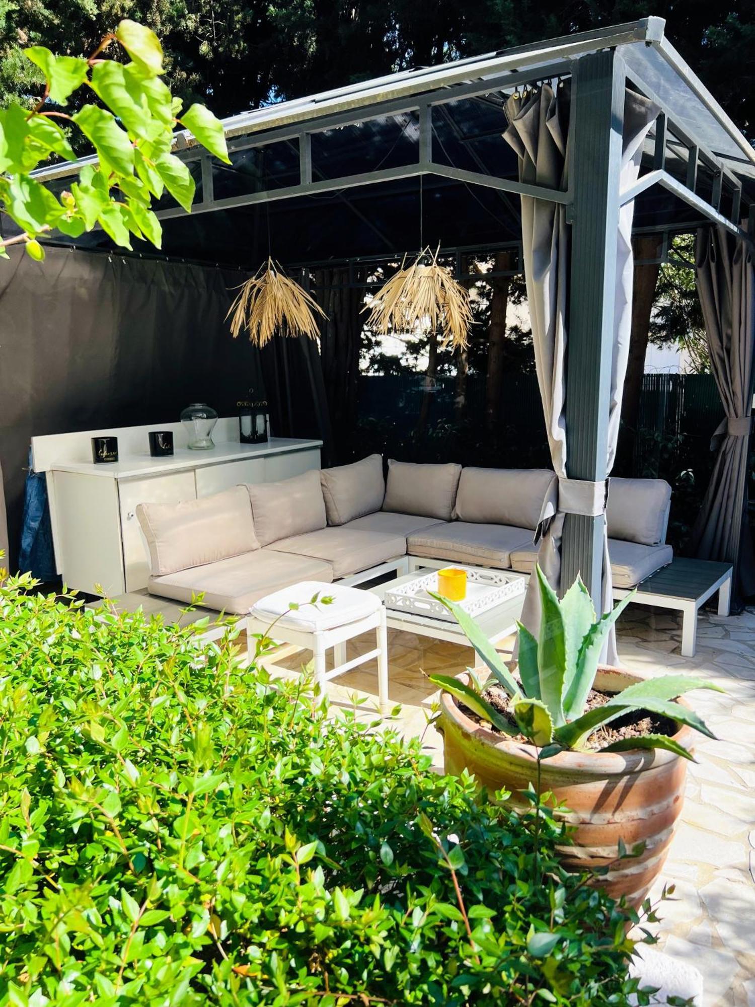 Superbe Appartement Avec Terrasse Jardin Et Parking Prive Saint-Tropez Zewnętrze zdjęcie