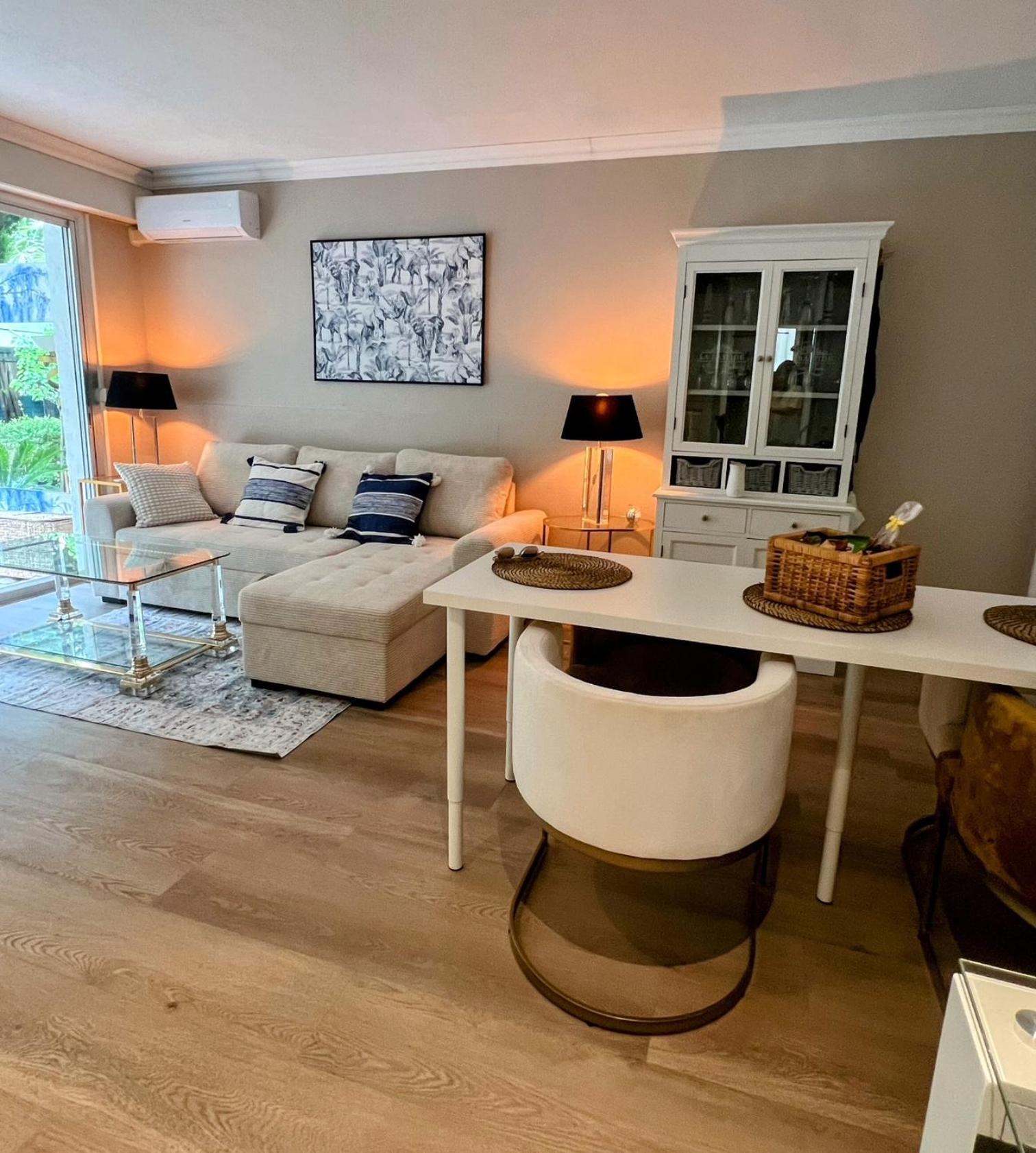 Superbe Appartement Avec Terrasse Jardin Et Parking Prive Saint-Tropez Zewnętrze zdjęcie